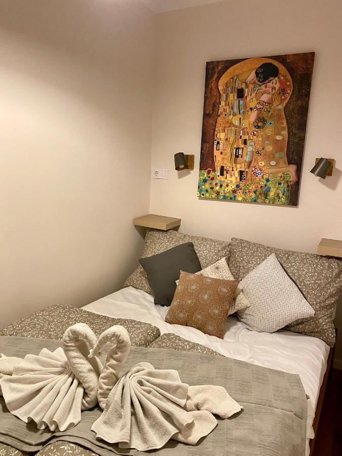 شقة Mrs. Columbo'S Flat بودابست المظهر الخارجي الصورة