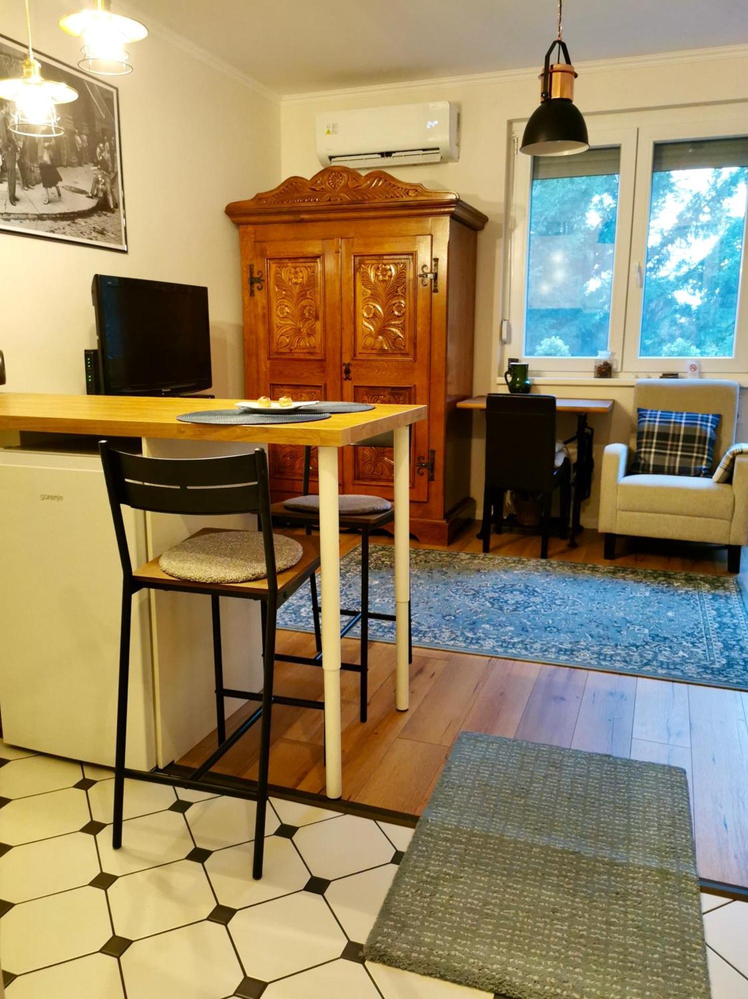 شقة Mrs. Columbo'S Flat بودابست المظهر الخارجي الصورة